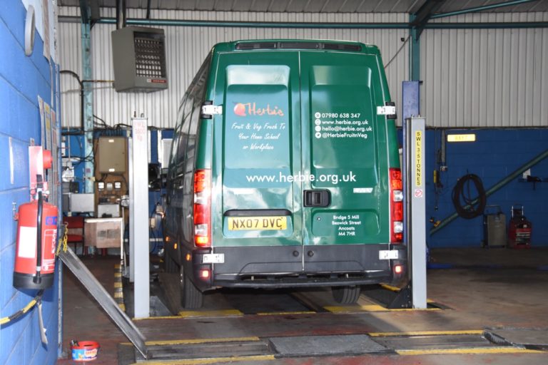 Garages Stockport, Greater Manchester Fleetcare Maintenance Garage