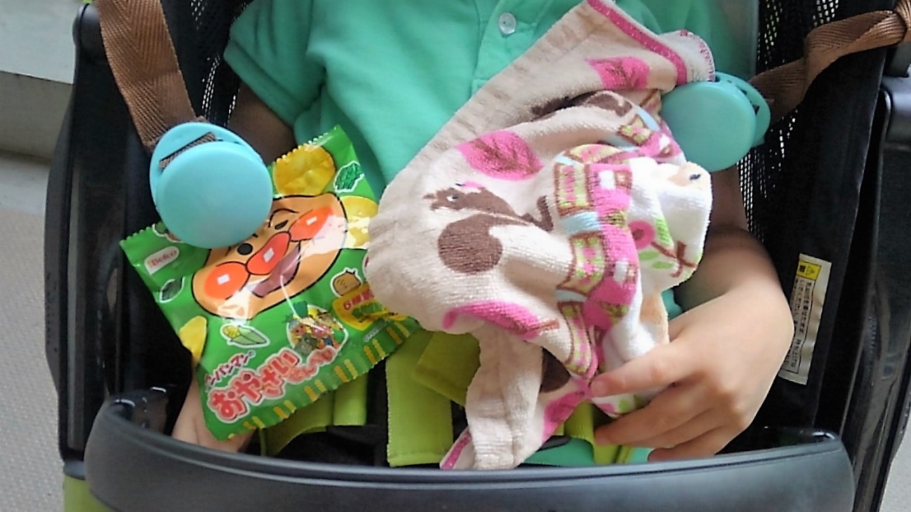 100均グッズのベビーカー・オプションで子どもとのお出掛けが快適に！ 100円ショップ FLET'S（フレッツ