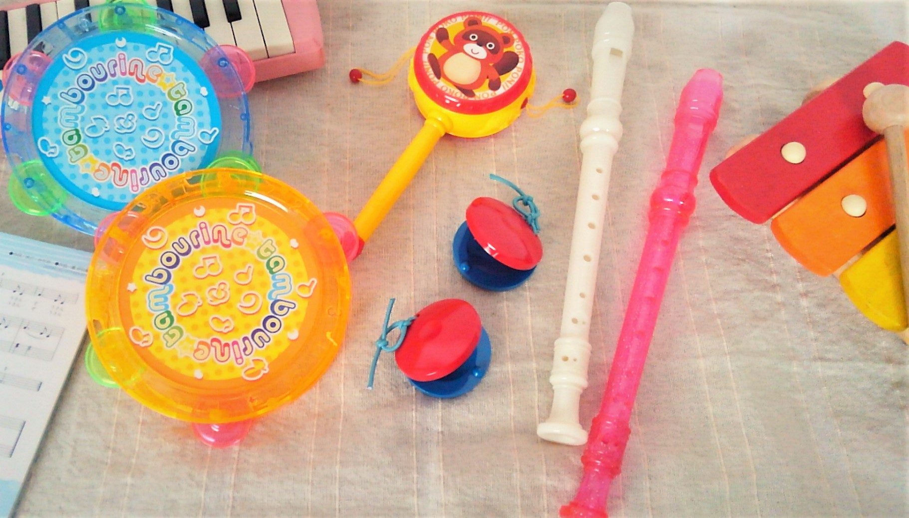 芸術の秋、100均の"おもちゃ楽器"で子どもと一緒にプチ音楽会♪ 100円ショップ FLET'S（フレッツ）・百圓領事館