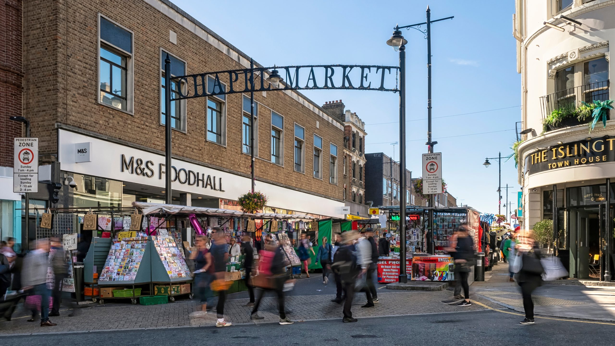 BUILDING SURVEYORS IN HACKNEY