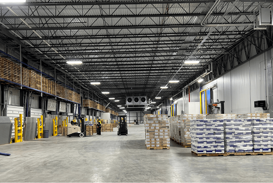 Online grocery shopping, shifting trade boost US cold storage demand