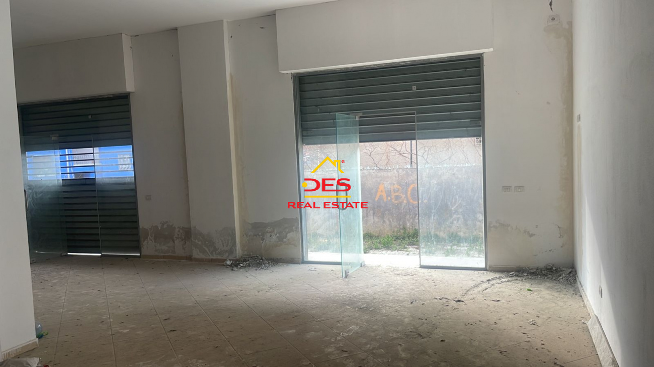 SHITET OSE JEPET ME QIRA AMBIENT KOMERCIAL LAGJA 18 TEK PARKU VALA ,DURRËS DES Real Estate