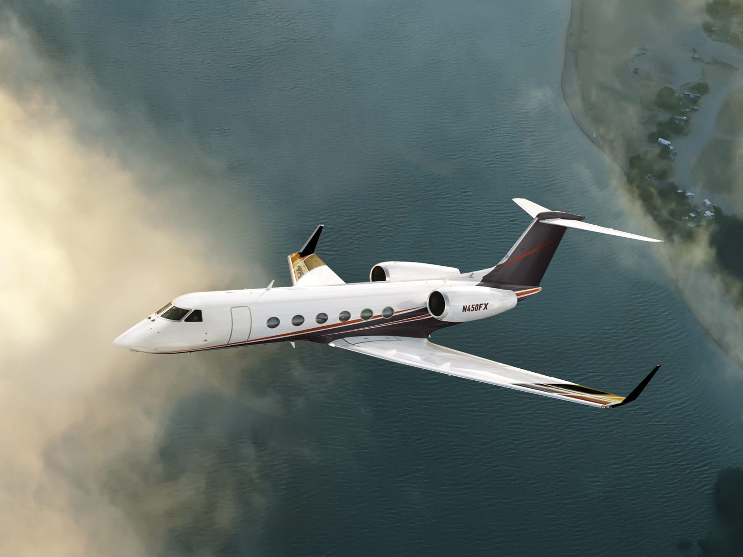 Flexjet Increases Red Label Pilot Salaries, Making Them Industry's