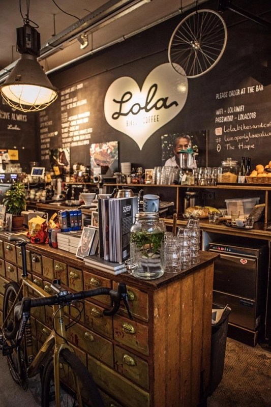 Lola bikes & coffee Flexplek in Den Haag