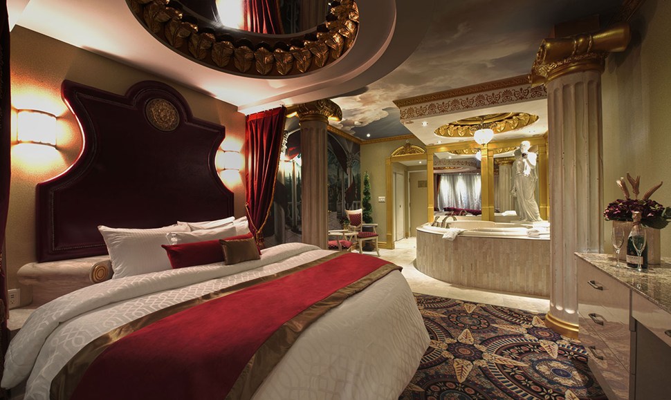 Modern Polynesian Theme Room