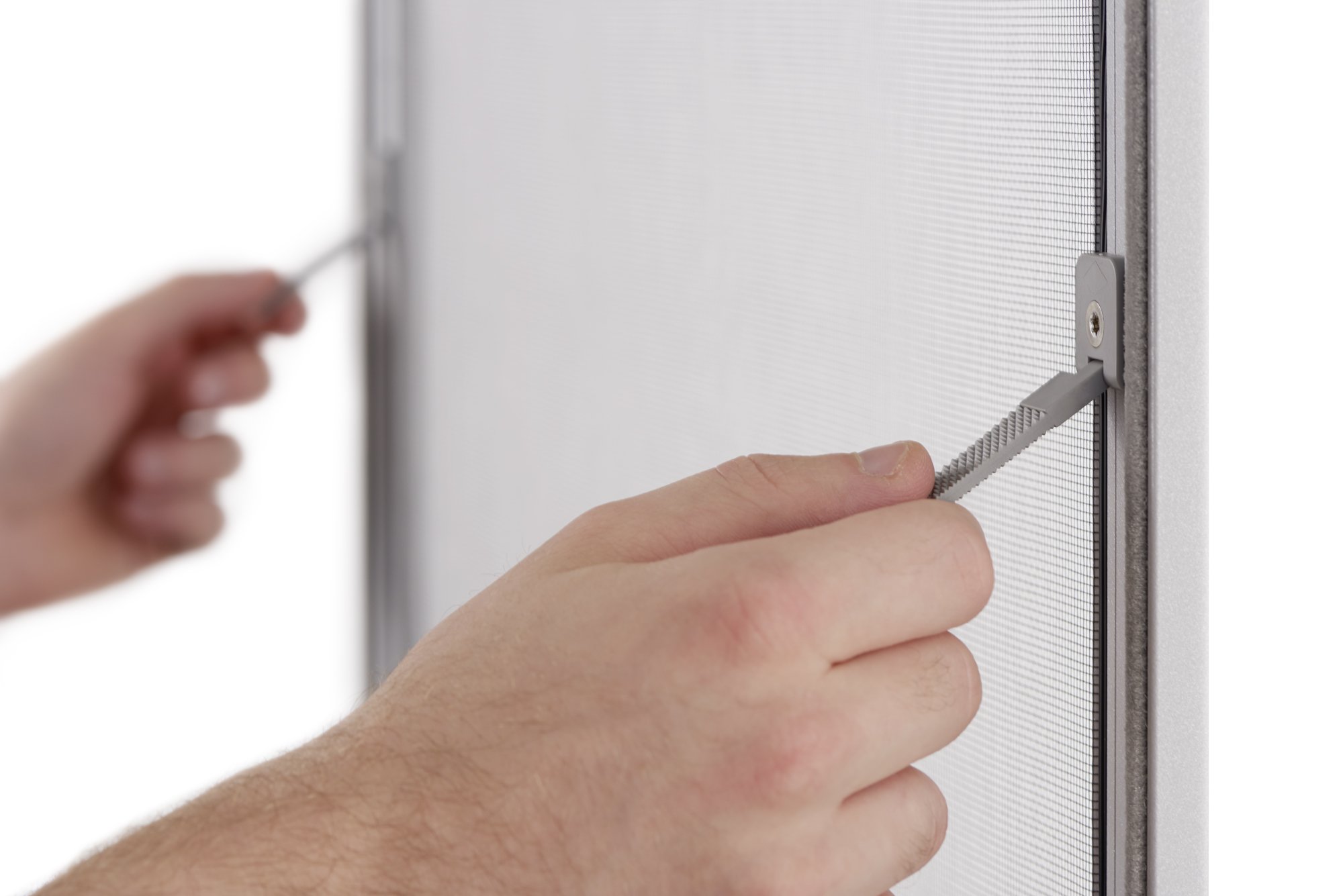 FLIEGENGITTER "Sara" Ein Insektenschutz für flächenbündige Fenster