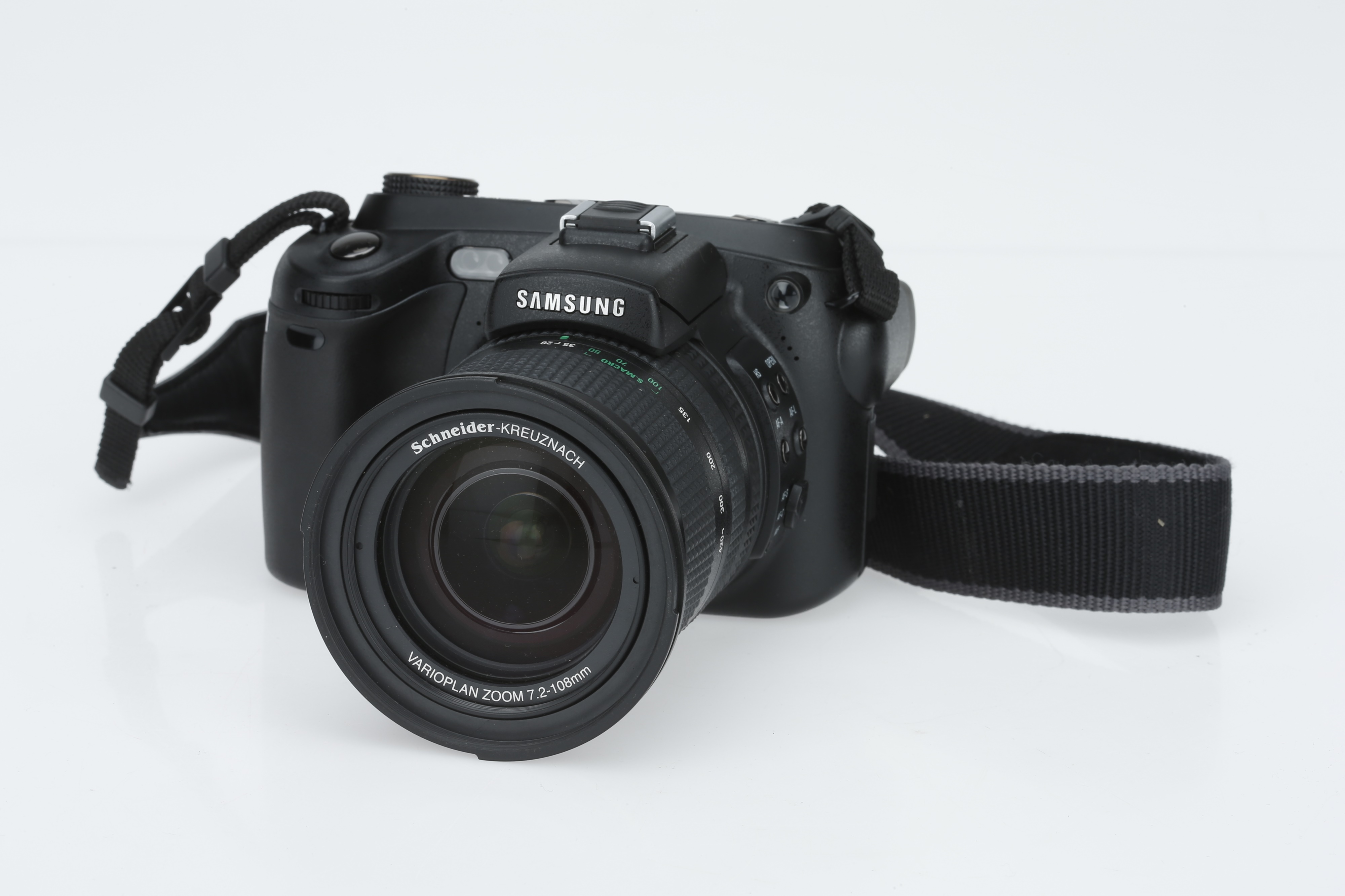Lot 391 - A Samsung Pro 815 Digital Camera,