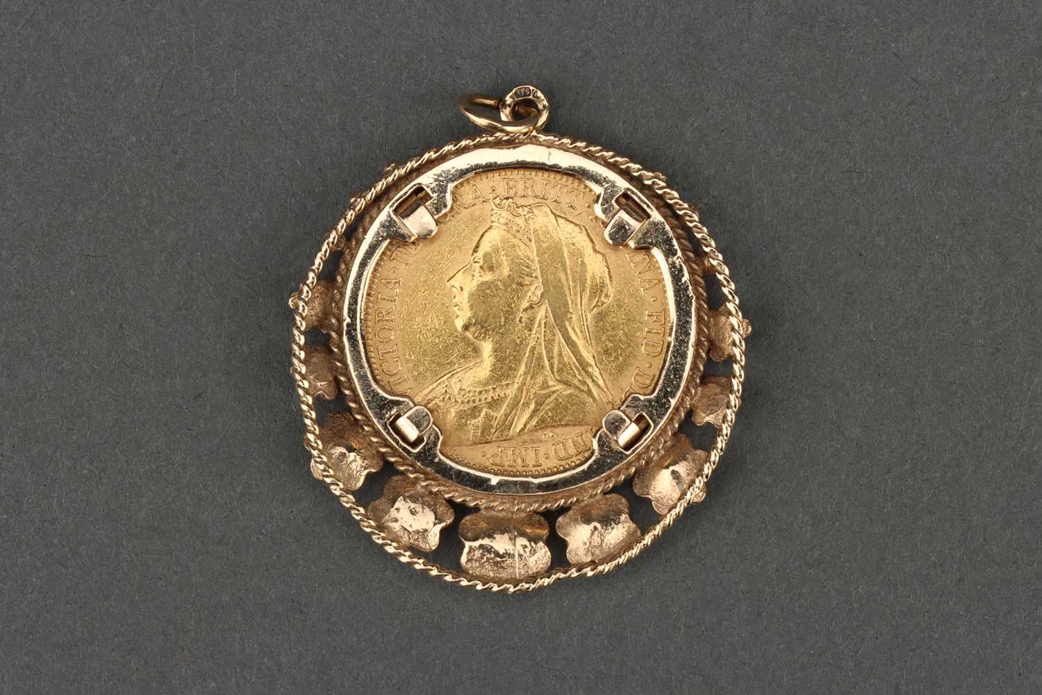 Lot 49 A Victorian 1896 Gold Sovereign Coin,