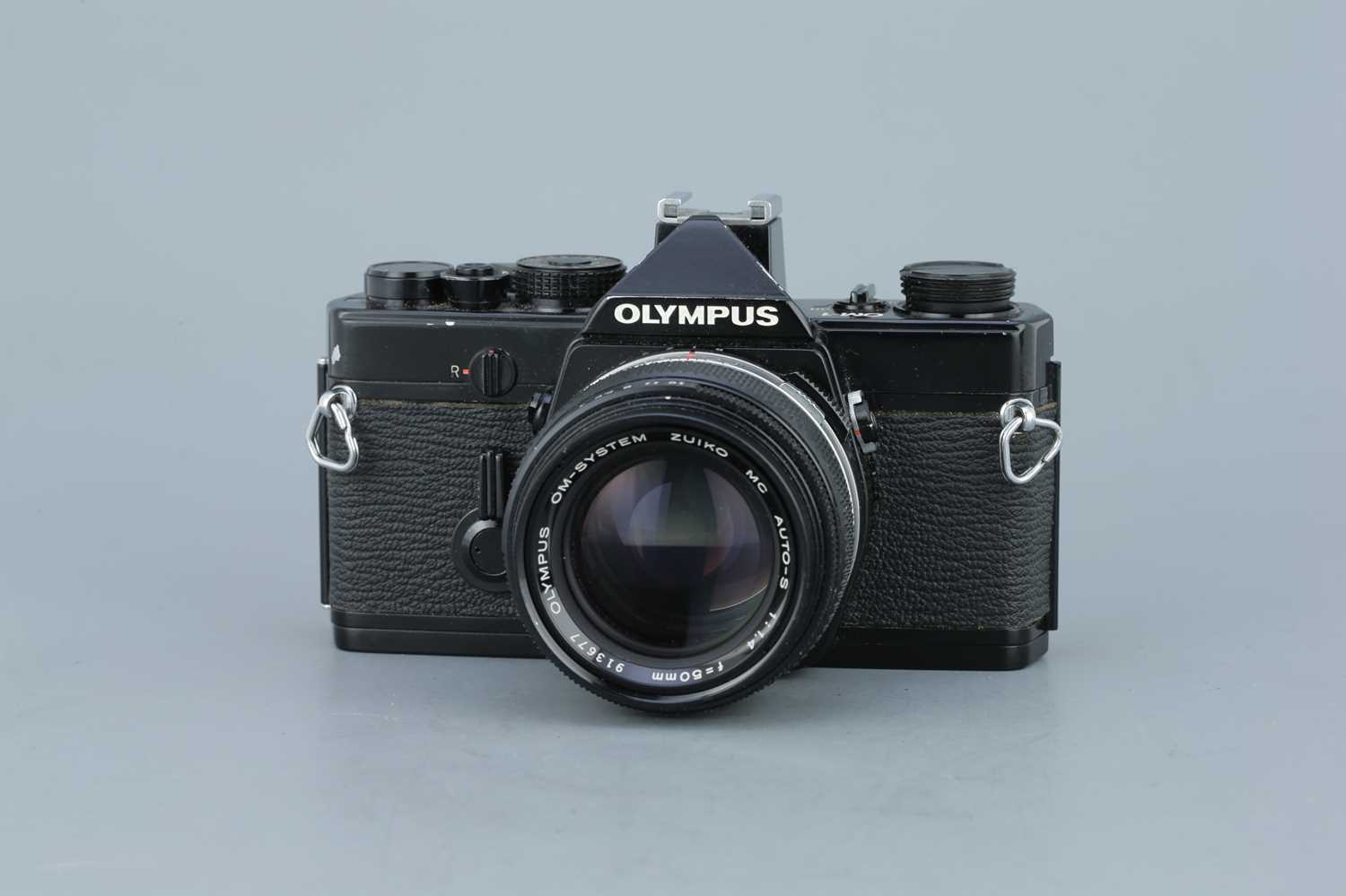 Lot 252 An Olympus OM1 SLR Camera