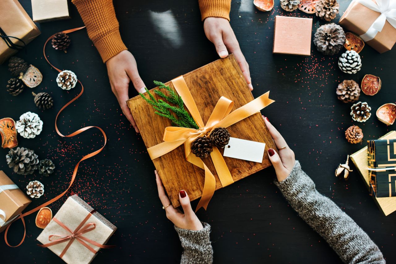 How to Make a Shoppable Holiday Gift Guide Online (Step by Step