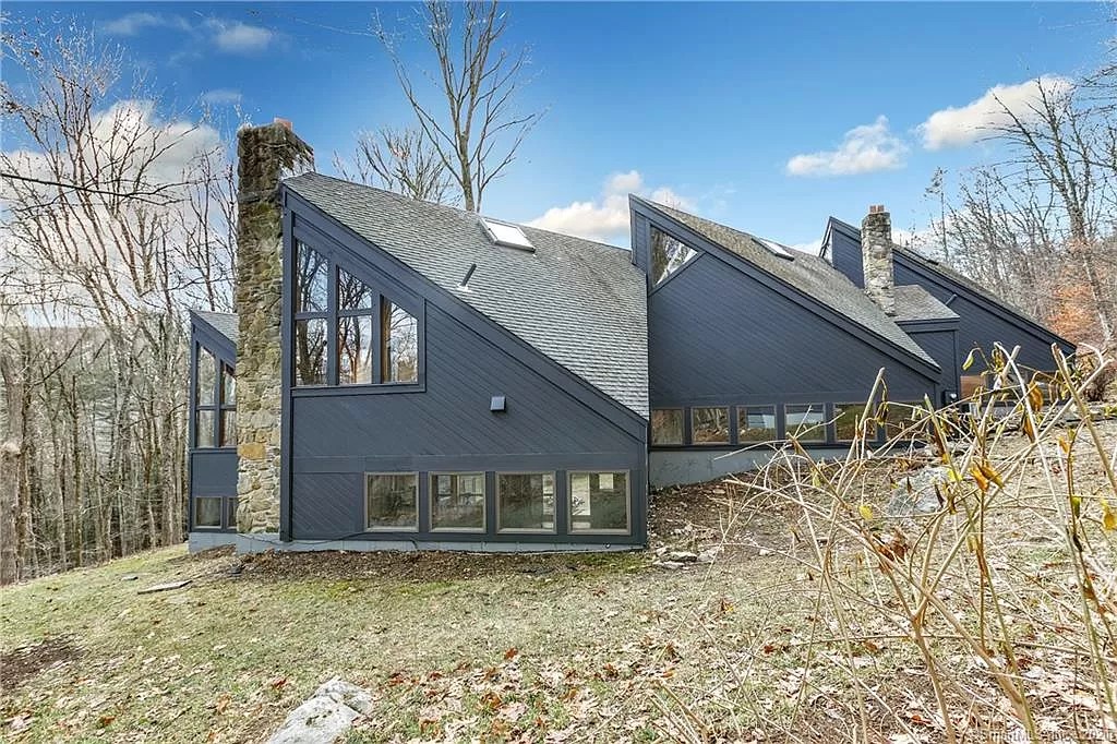 12 Guinea Rd, Sharon, CT 06069 Flippin' CT