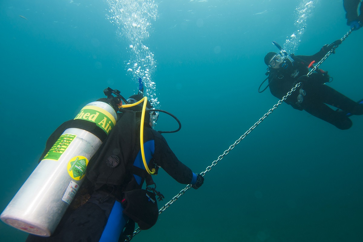 NITROX DIVER Float N' Flag Dive Centre