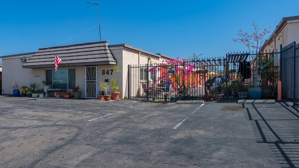 Benedict Avenue Mini Storage Floit Properties, Inc.