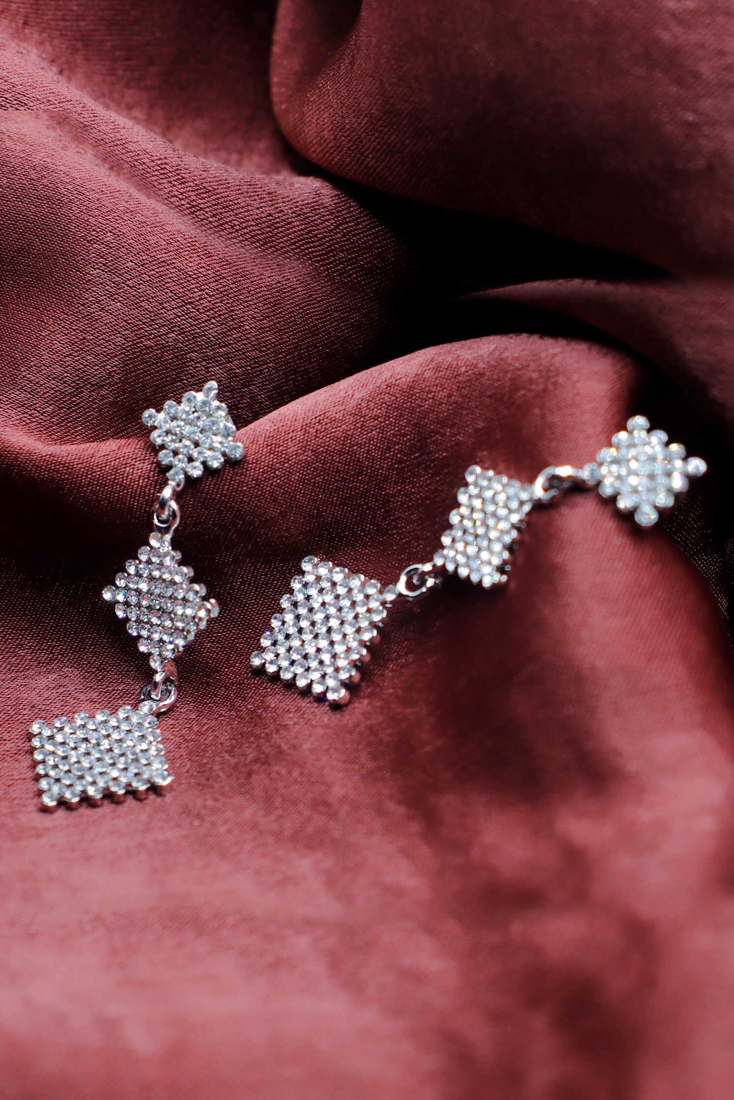 Three Diamond Drop Earrings Flokra