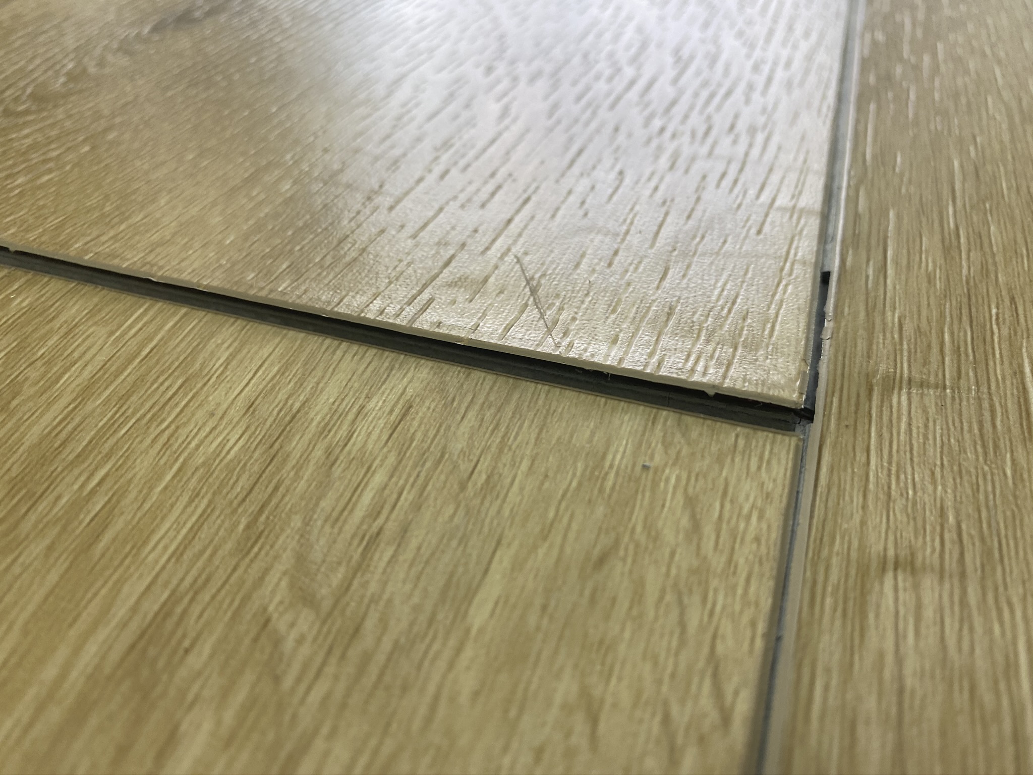 Vinyl flooring underlay Professional guide. How to choose a right one?