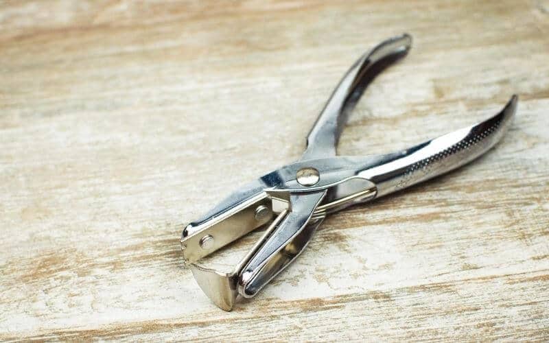 How to Remove Staples from Wood (10 Methods Explained)