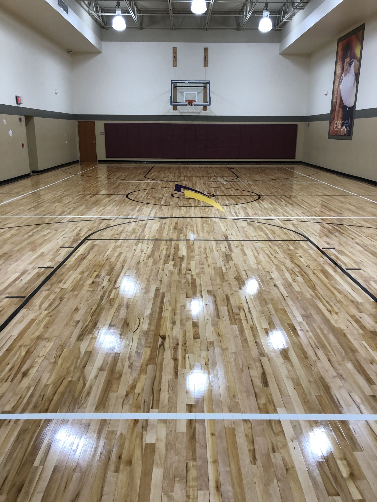 La Fitness basketball court Chicago, FLOORecki LLC, Flooring