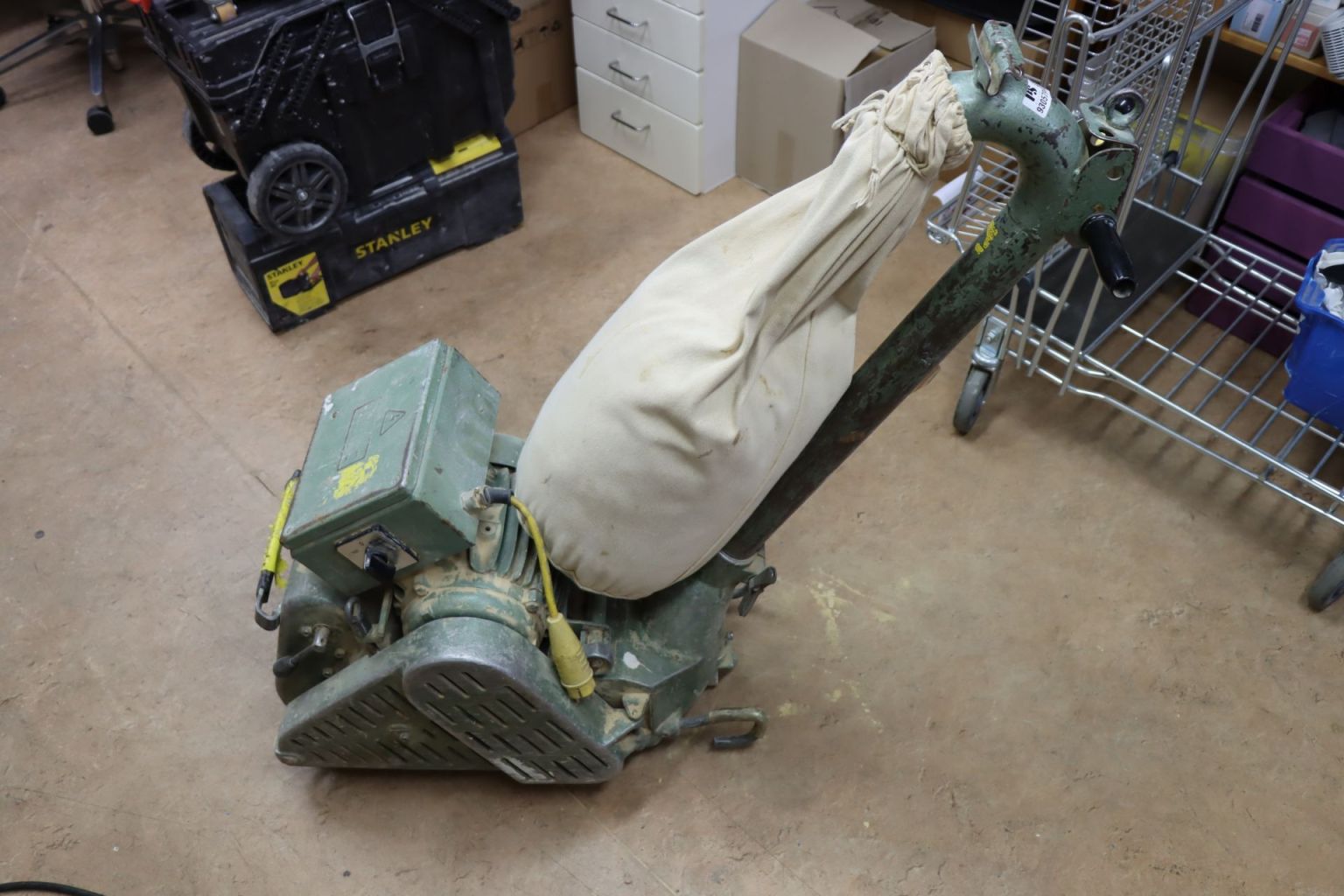 Types of Floor Sanders Chicago, FLOORecki LLC, Flooring Installation