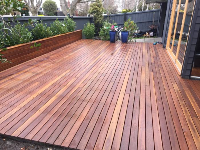 1 Timber Decking in Dubai Top Quality Servies Price