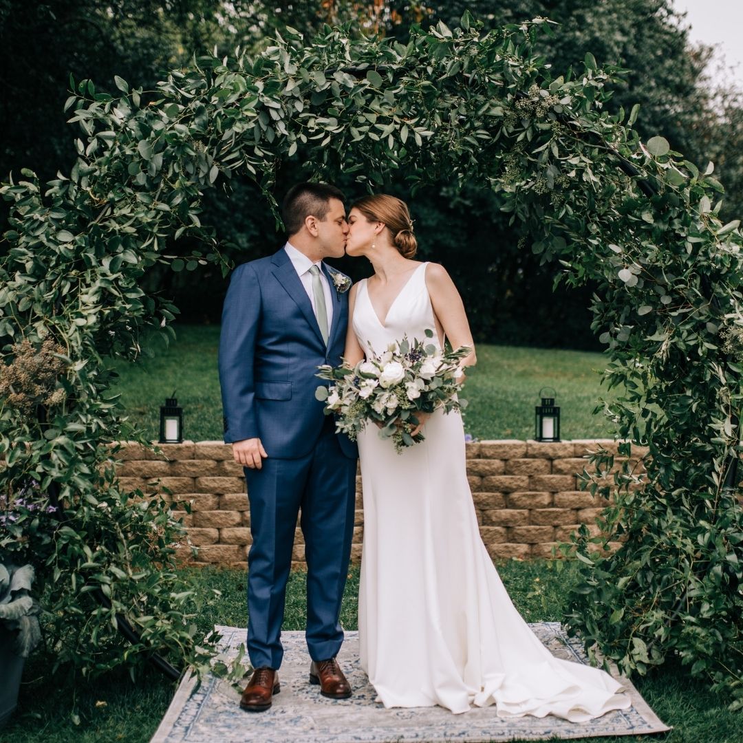 Intimate Wedding Floral in Delafield, Wisconsin Flora Elements