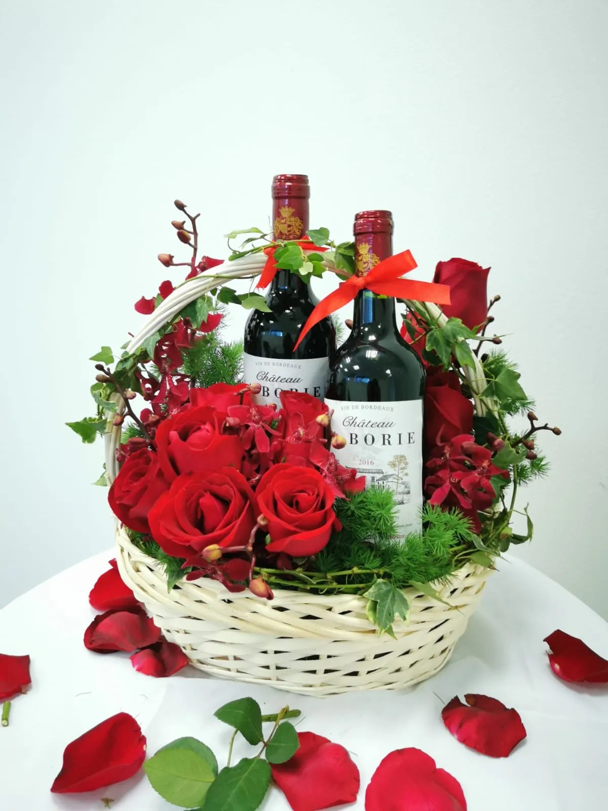 Roses and Wines Hamper (H39) FLORAL GARAGE SG
