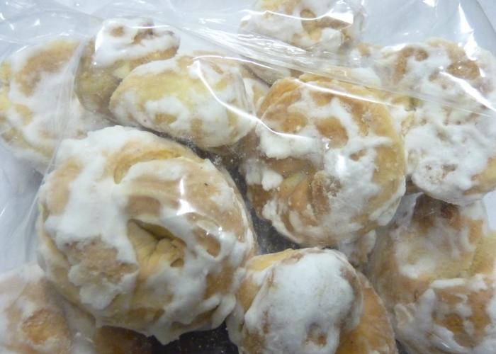 Biscuits & Baby Cakes Floriana Cakes