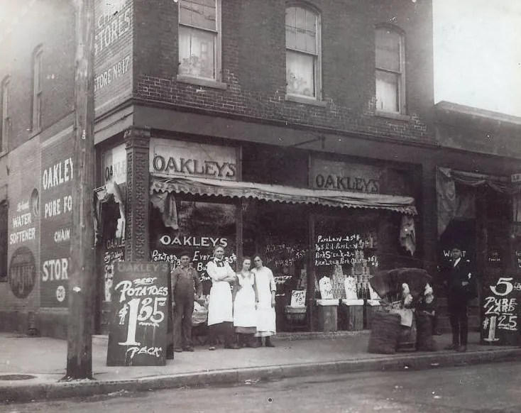 Hollieanna Groves’ Maitland store still serving customers after 72