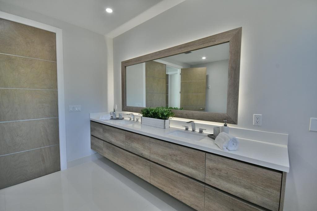 Florida Kitchen Center Bathroom Vanities Remodeling in Miami FL