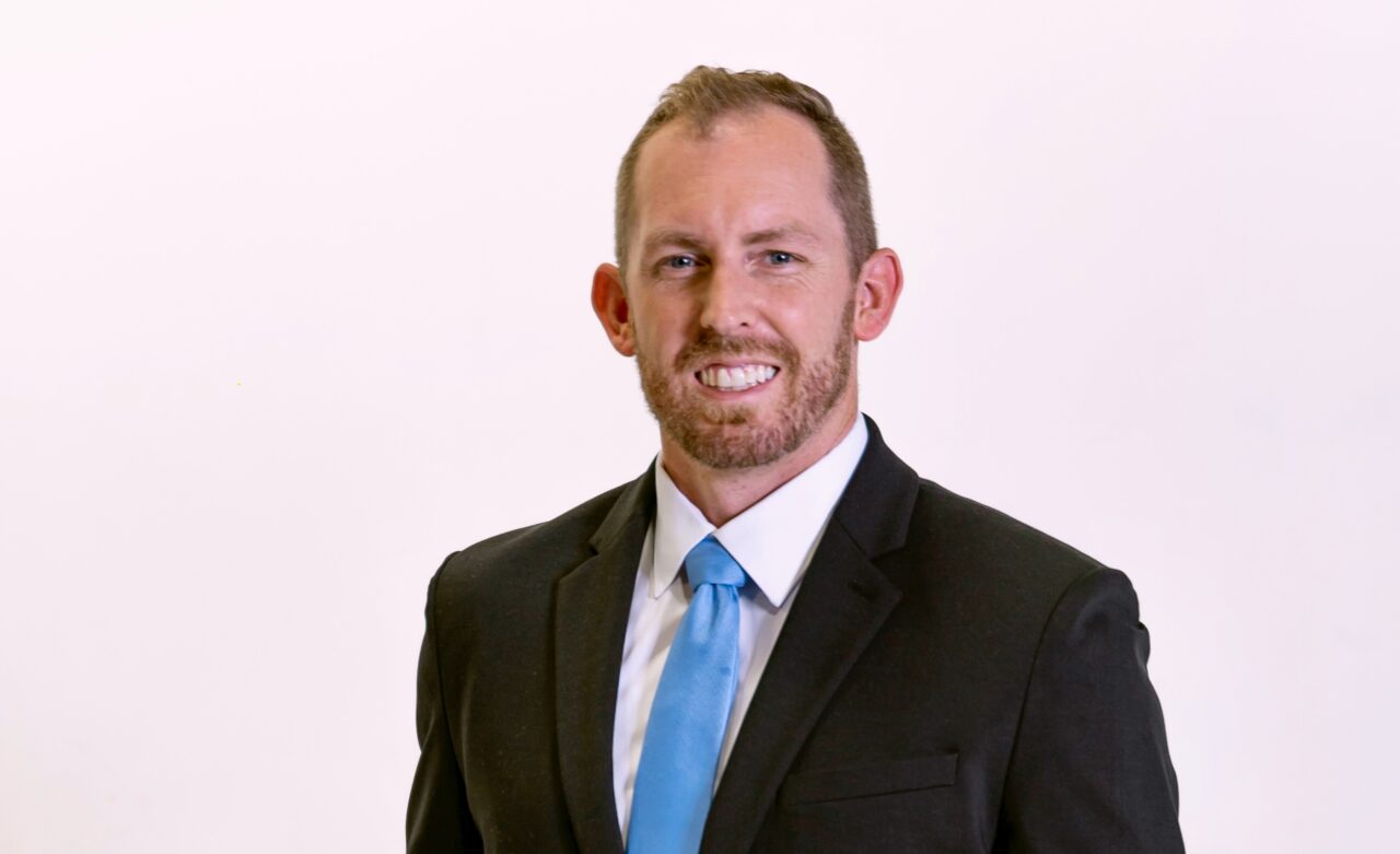 Republican Nate Robertson to push charter schools, economy in HD 40 run(08)
