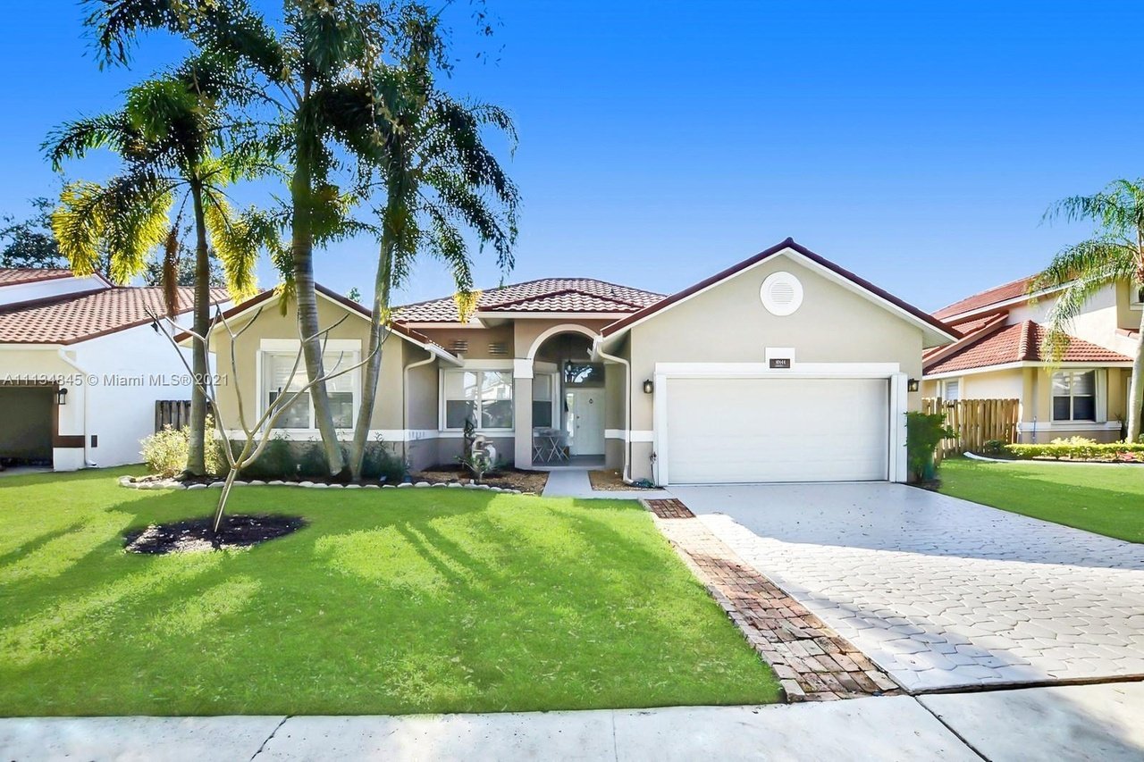 Dom w Cooper City na osiedlu Embassy Lakes Floryda.eu