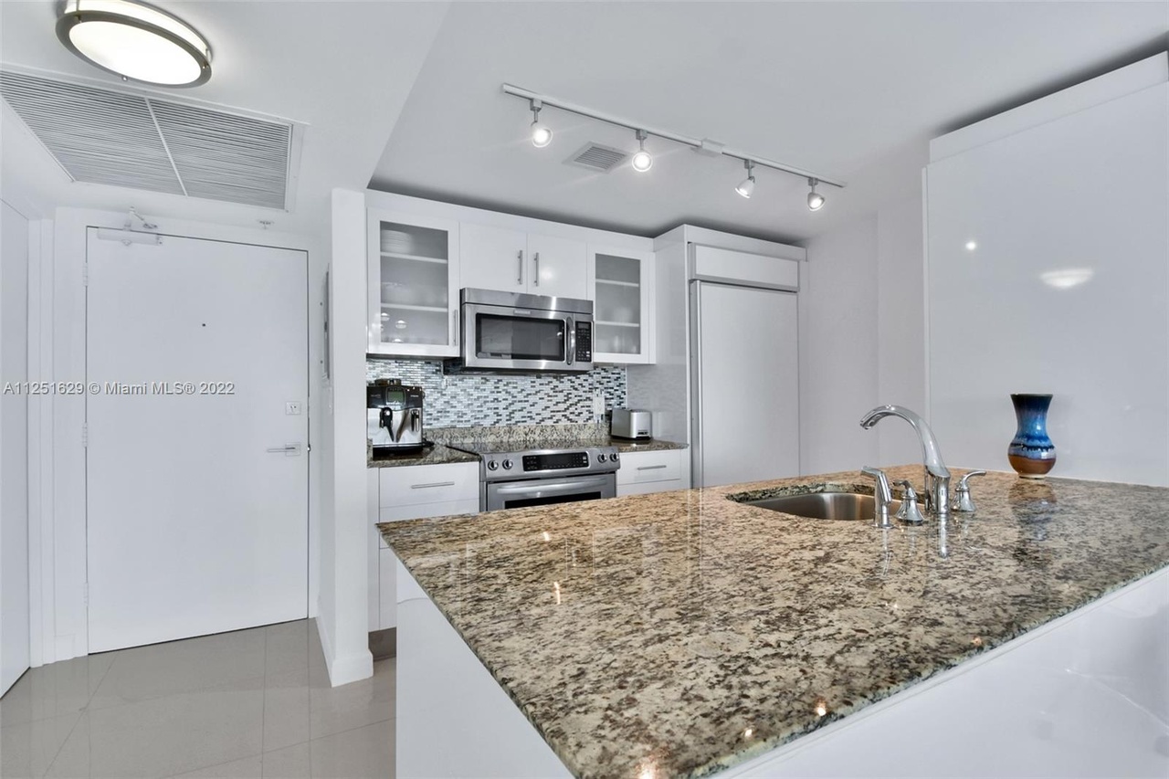 Harbour House Condo Miami Floryda.eu