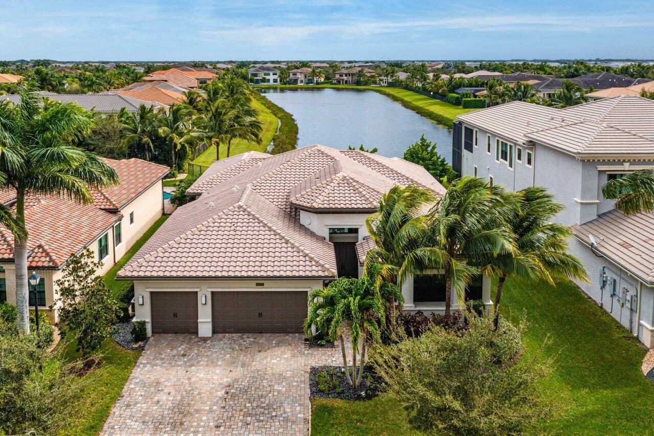 Dom na Seven Bridges w Boca Raton z widokiem na jezioro Floryda.eu