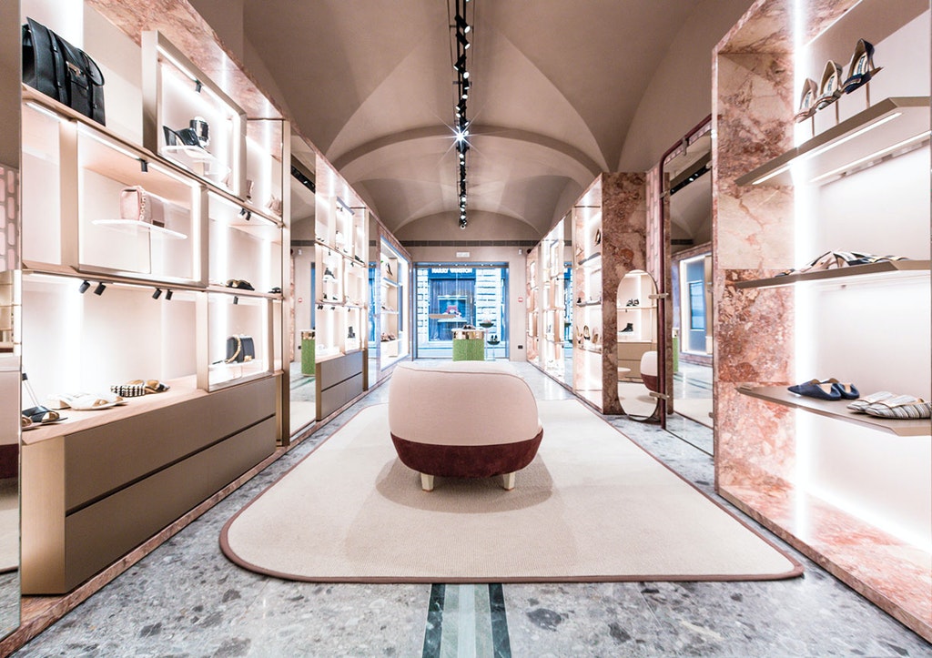 Sergio Rossi Showroom and Flagships Flos