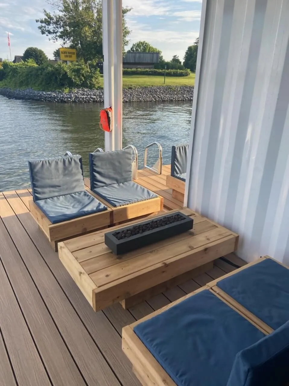 Flotel SaintPauldel'IleauxNoix en Photos Flotel Inc.