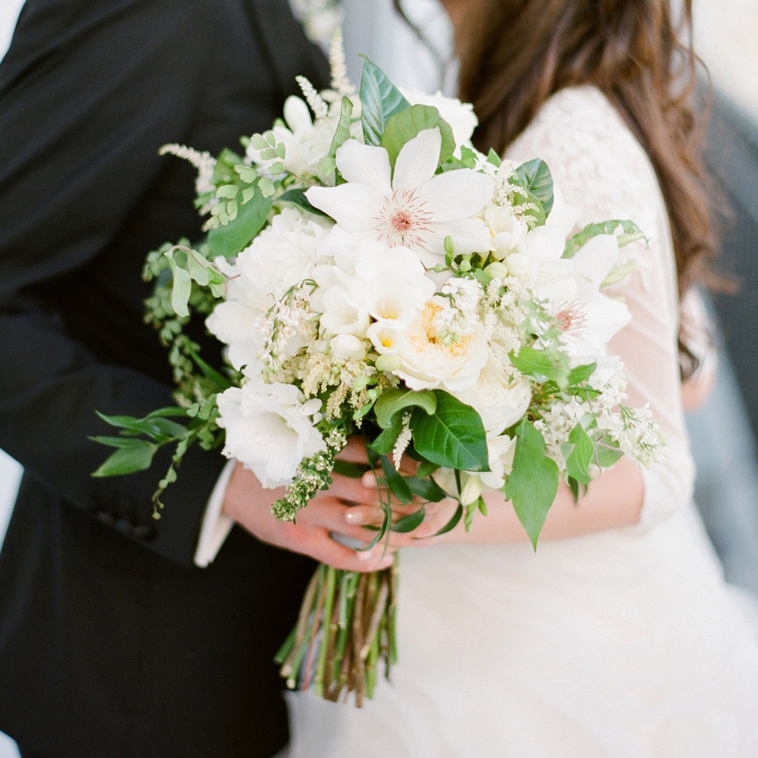 Catch These Bridal Bouquets Bride's Bouquet Ideas Flower Magazine