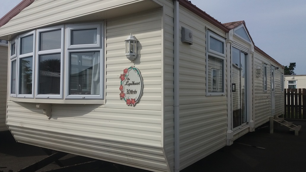 PREOWNED 2003 WILLERBY LYNDHURST Flower of May