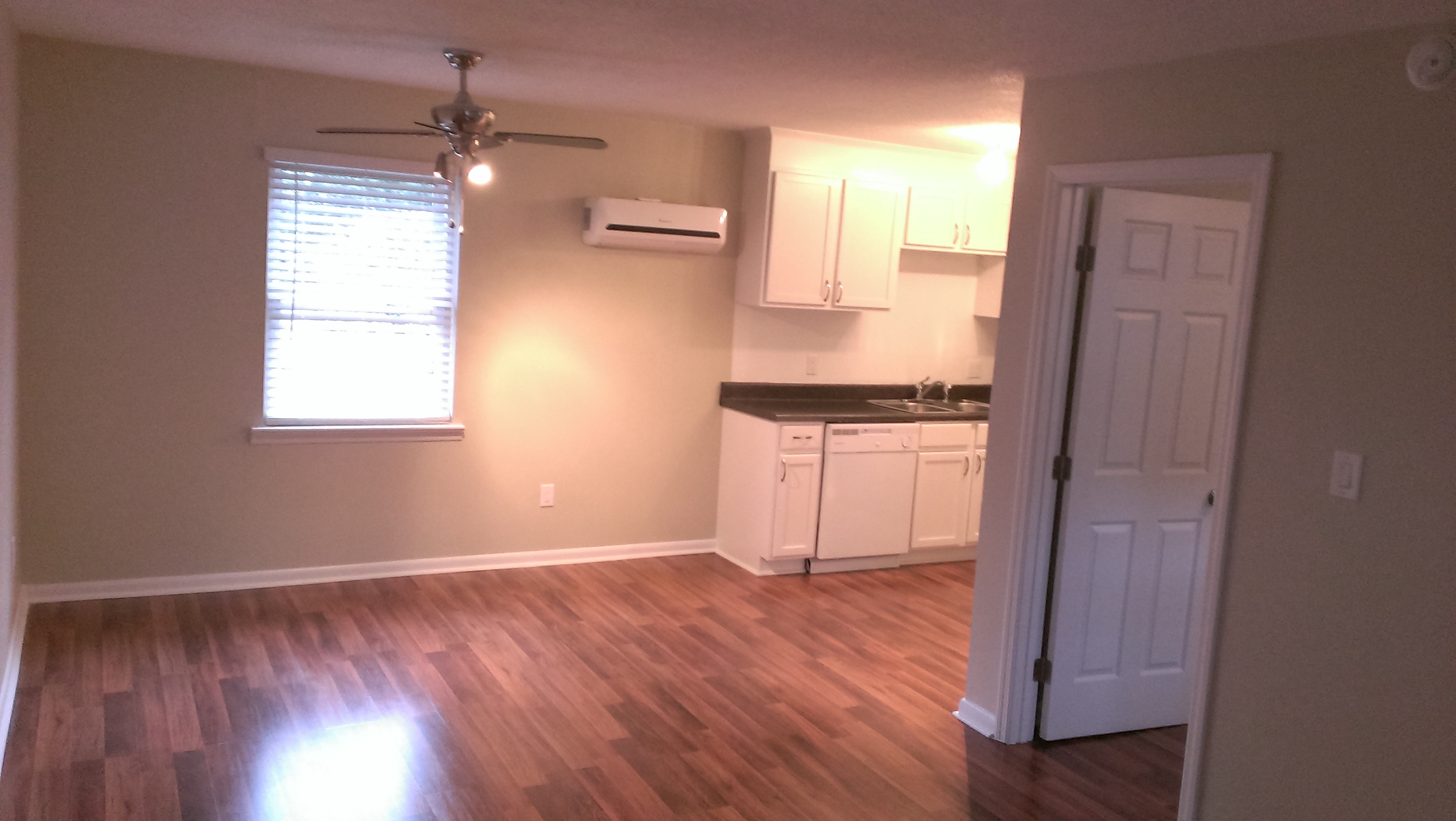 Carlton South Apartments Flowers Properties