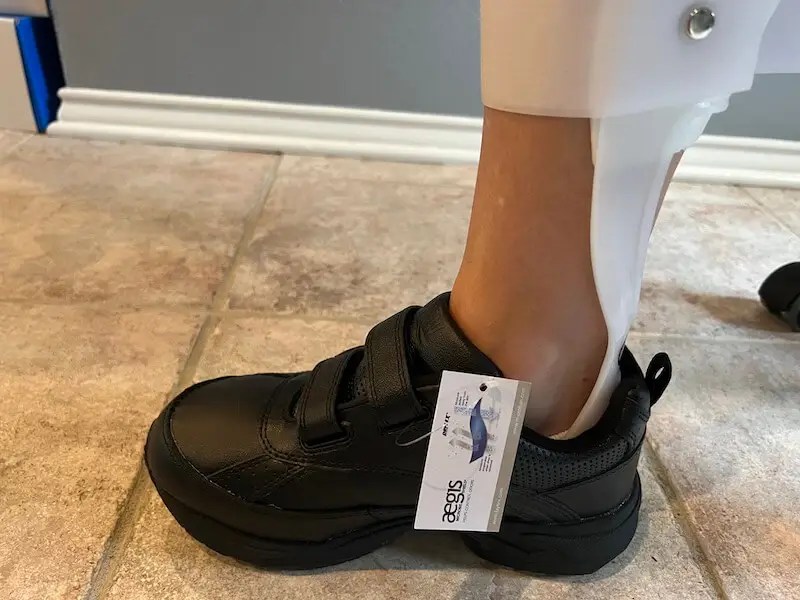Guide For Selecting & Using Shoes With An AFO Brace Flow Feet