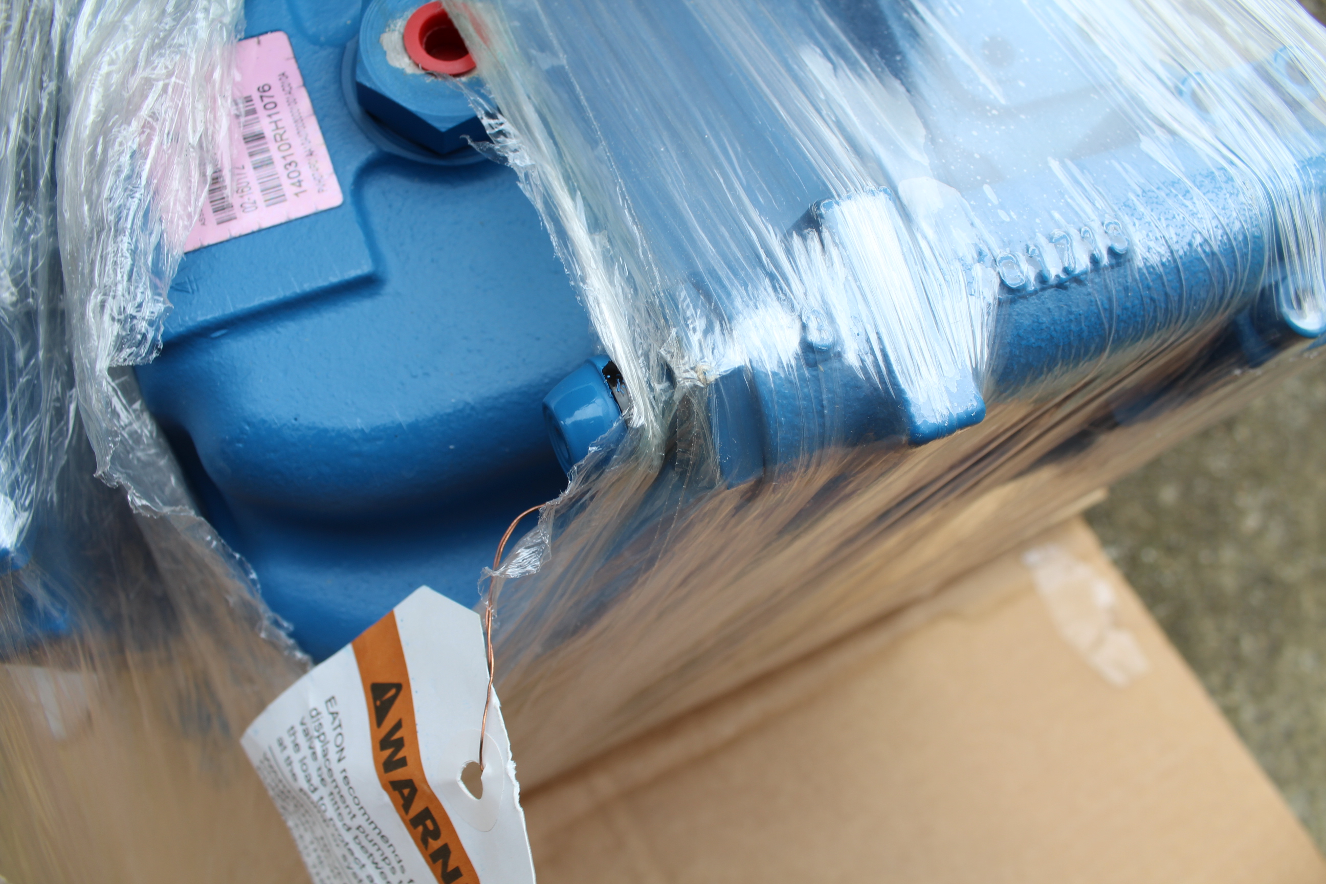 Vickers PRESSURE COMPENSATED PUMP PVH074R01AA10A070000001001AC010A