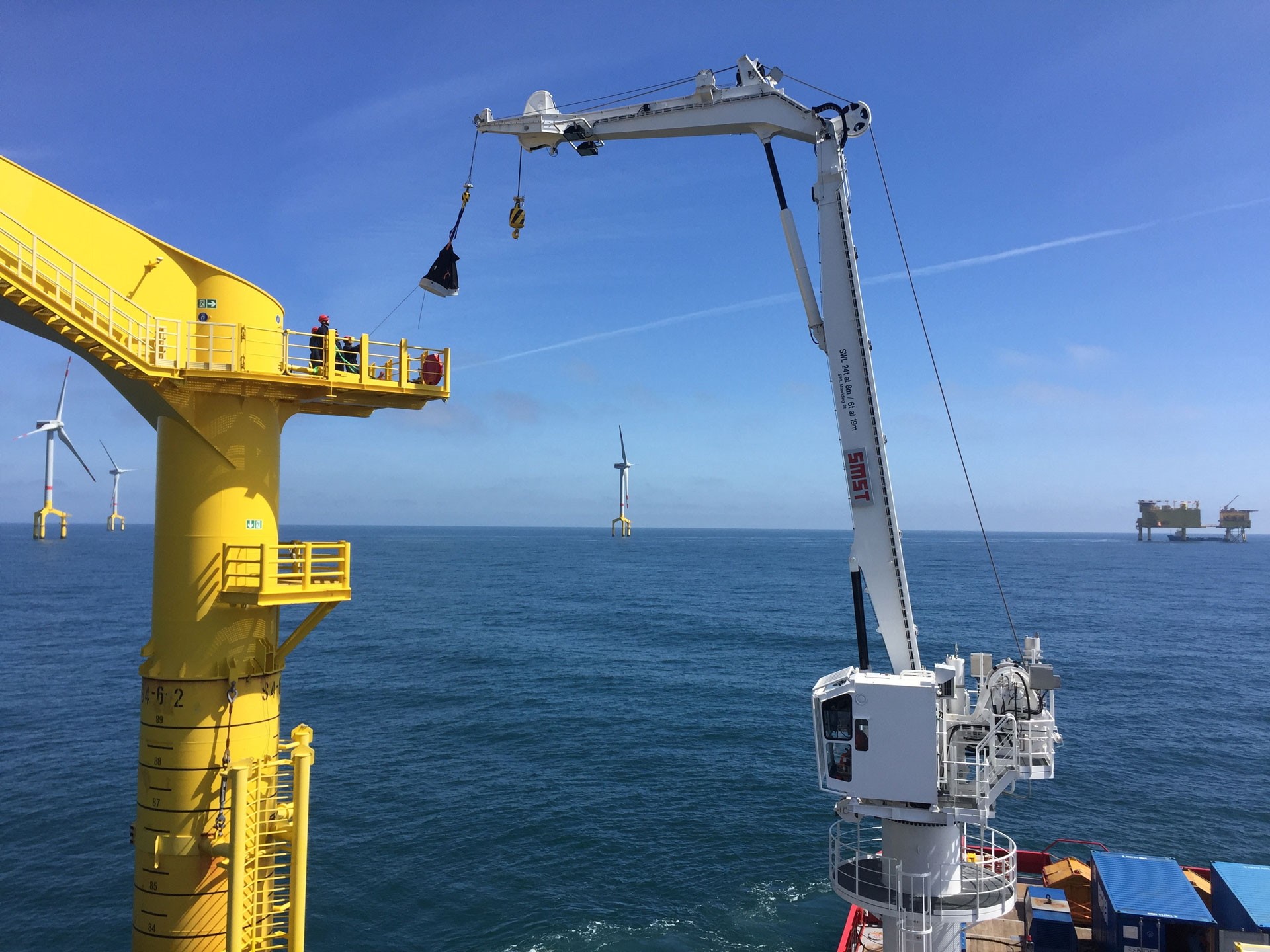 Picture_Offshore_Crane Fluitronics GmbH