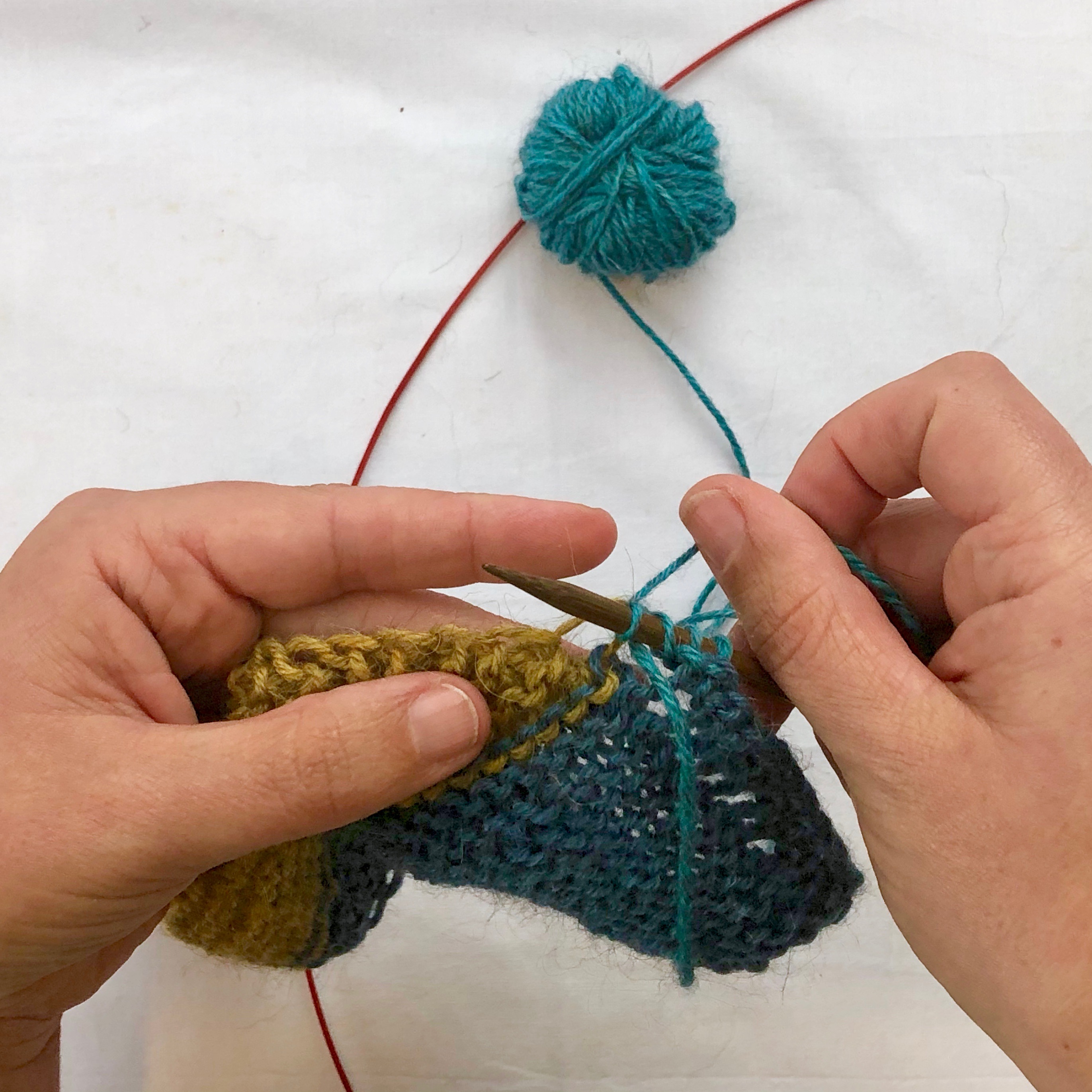 Stitchill Shawl joining using yarn overs