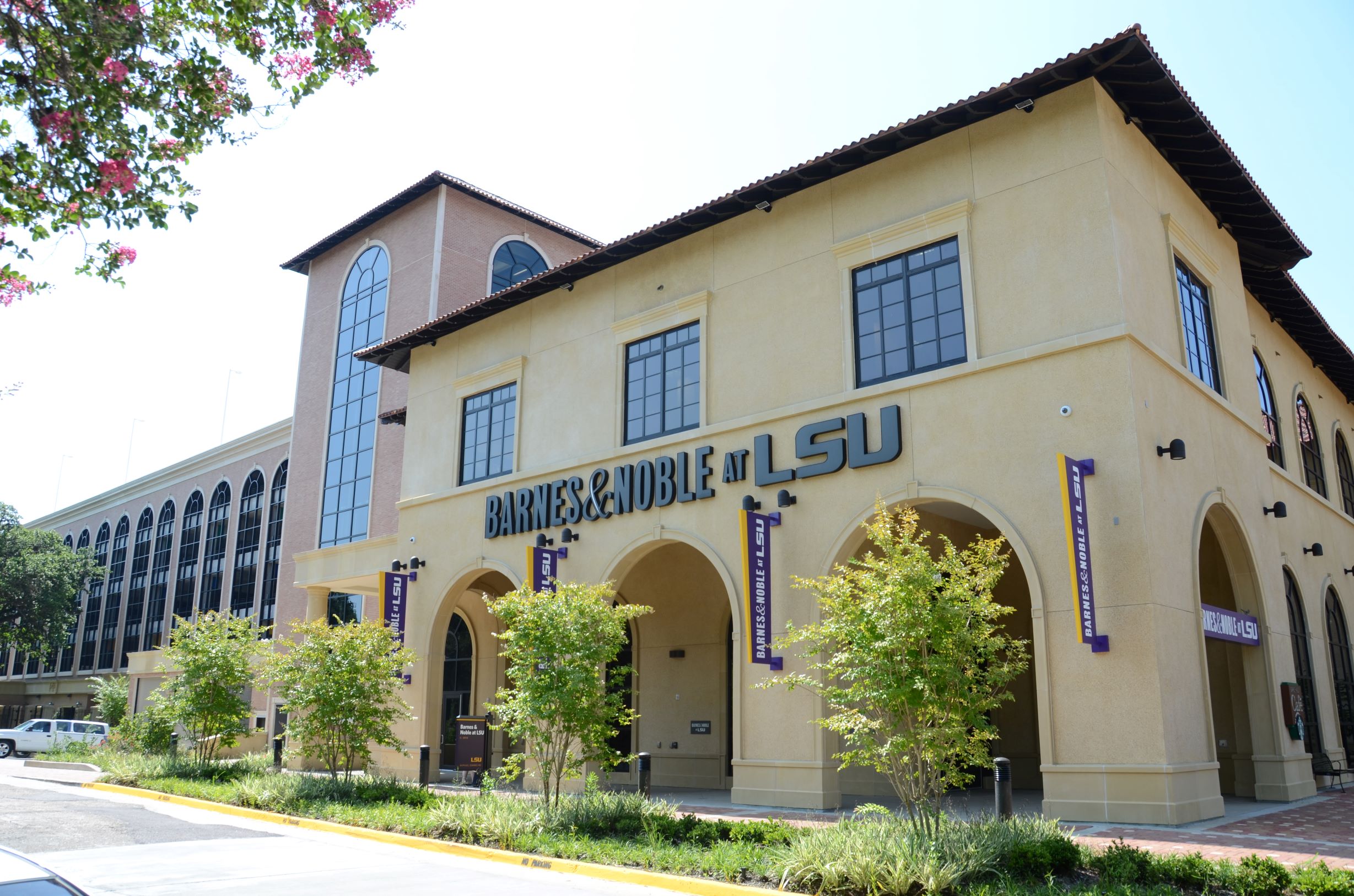 LSU Barnes & Noble Bookstore Fusion Architects FullService