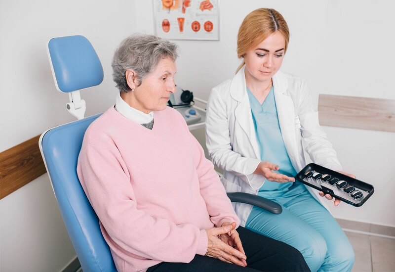 Guide to Choosing the Right Hearing Aid in South Carolina