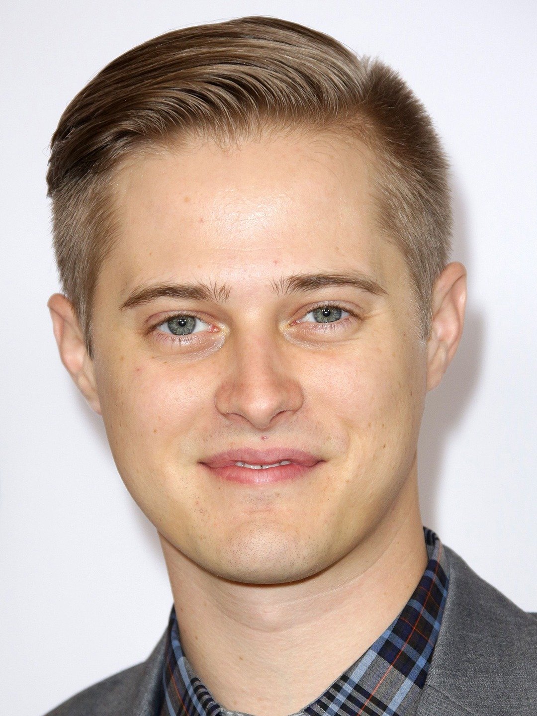Lucas Grabeel Switched At Birth Season 3