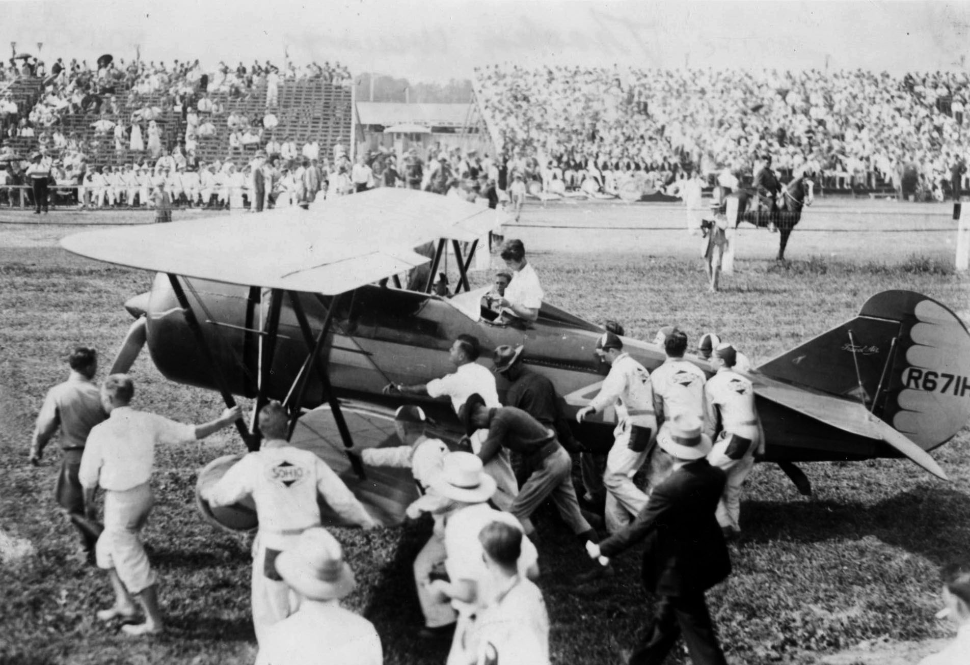 The Powder Puff Derby A Magazine for Aviators