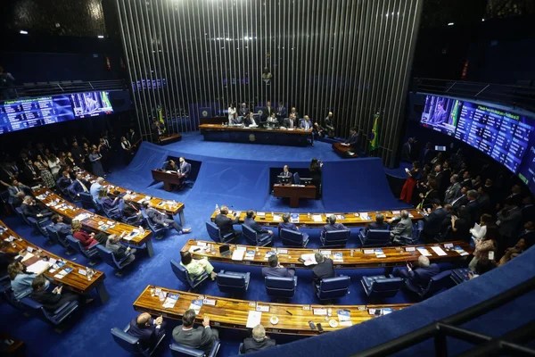 Davi Alcolumbre é eleito novamente presidente do Senado Federal