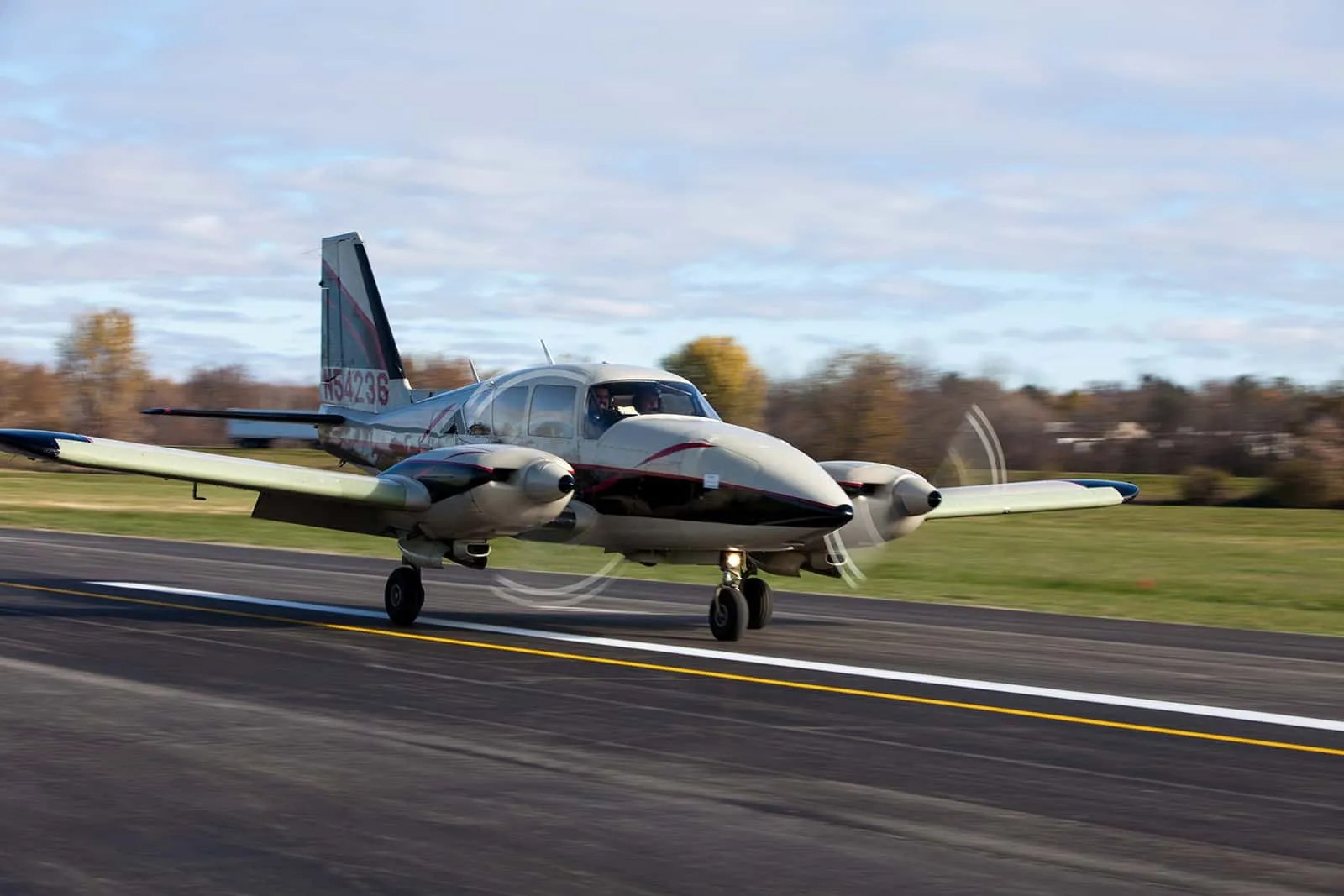 Multi-Engine Training - Fly Avit