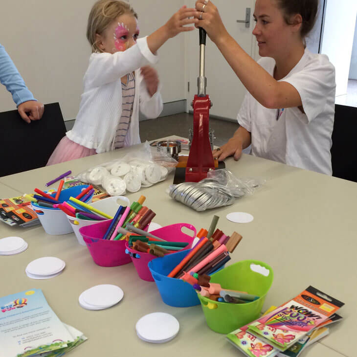 Kids Arts & Crafts Themed Party Entertainment Fly By Fun