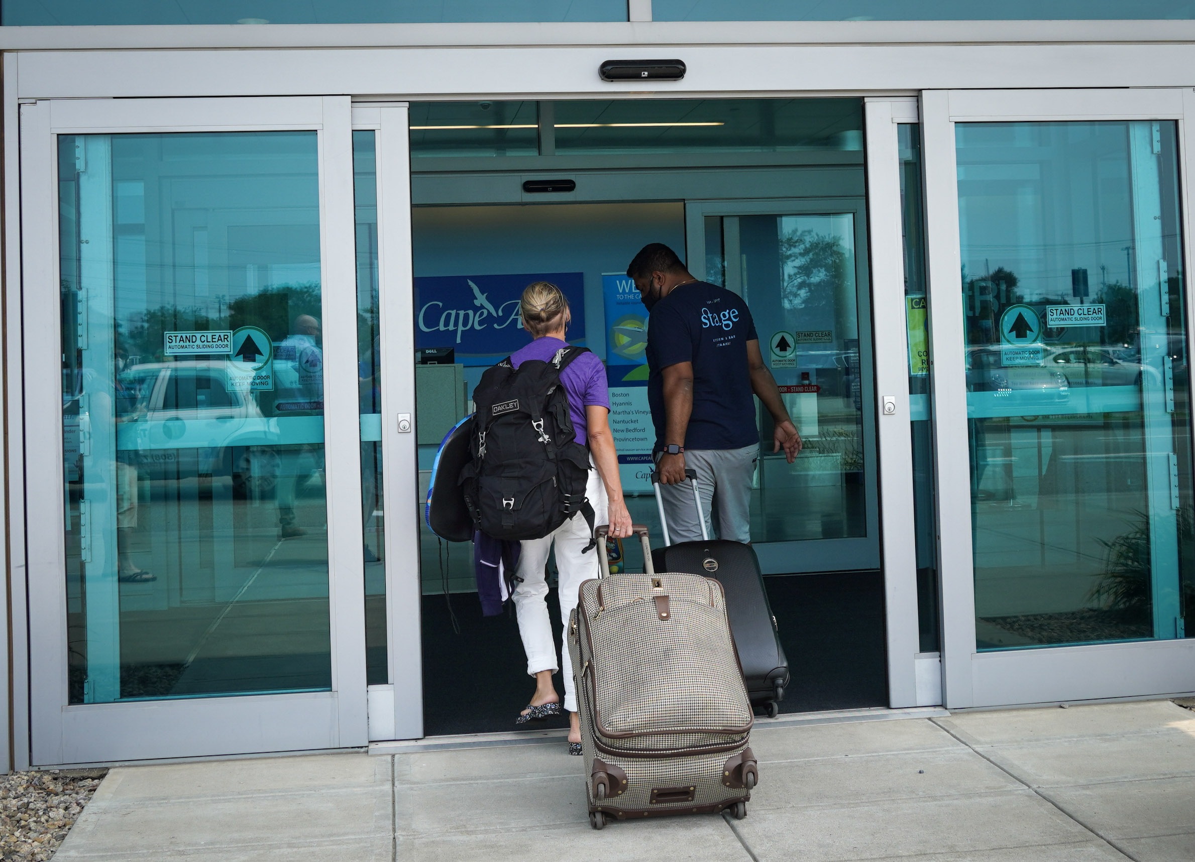 Arrivals + Departures FlyHYA Cape Cod Gateway Airport