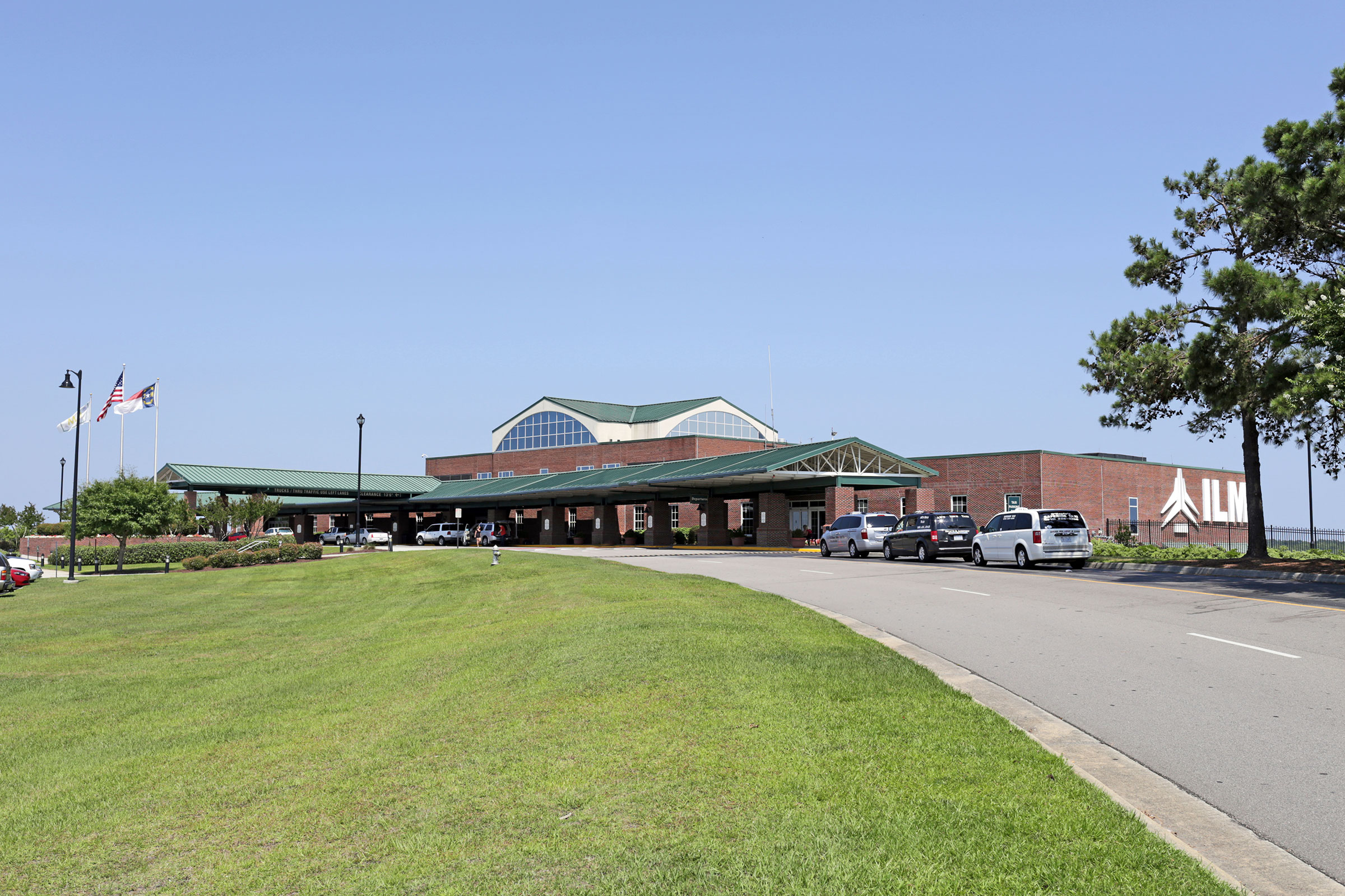 Wilmington Airport Photos • Fly ILM
